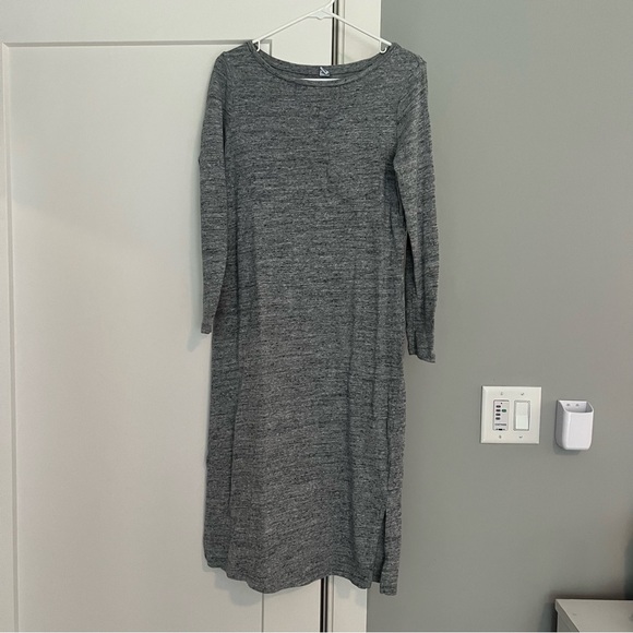 Old Navy Dresses & Skirts - Old Navy Heather Gray Long Sleeve Dress